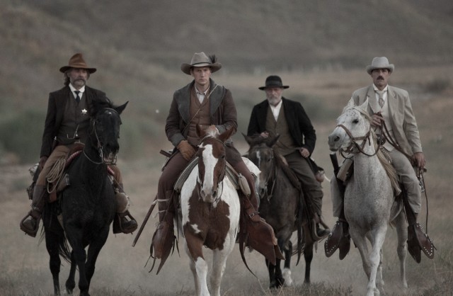 bone-tomahawk-kurt-russell-patrick-wilson-matthew-fox-and-richard-jenkins